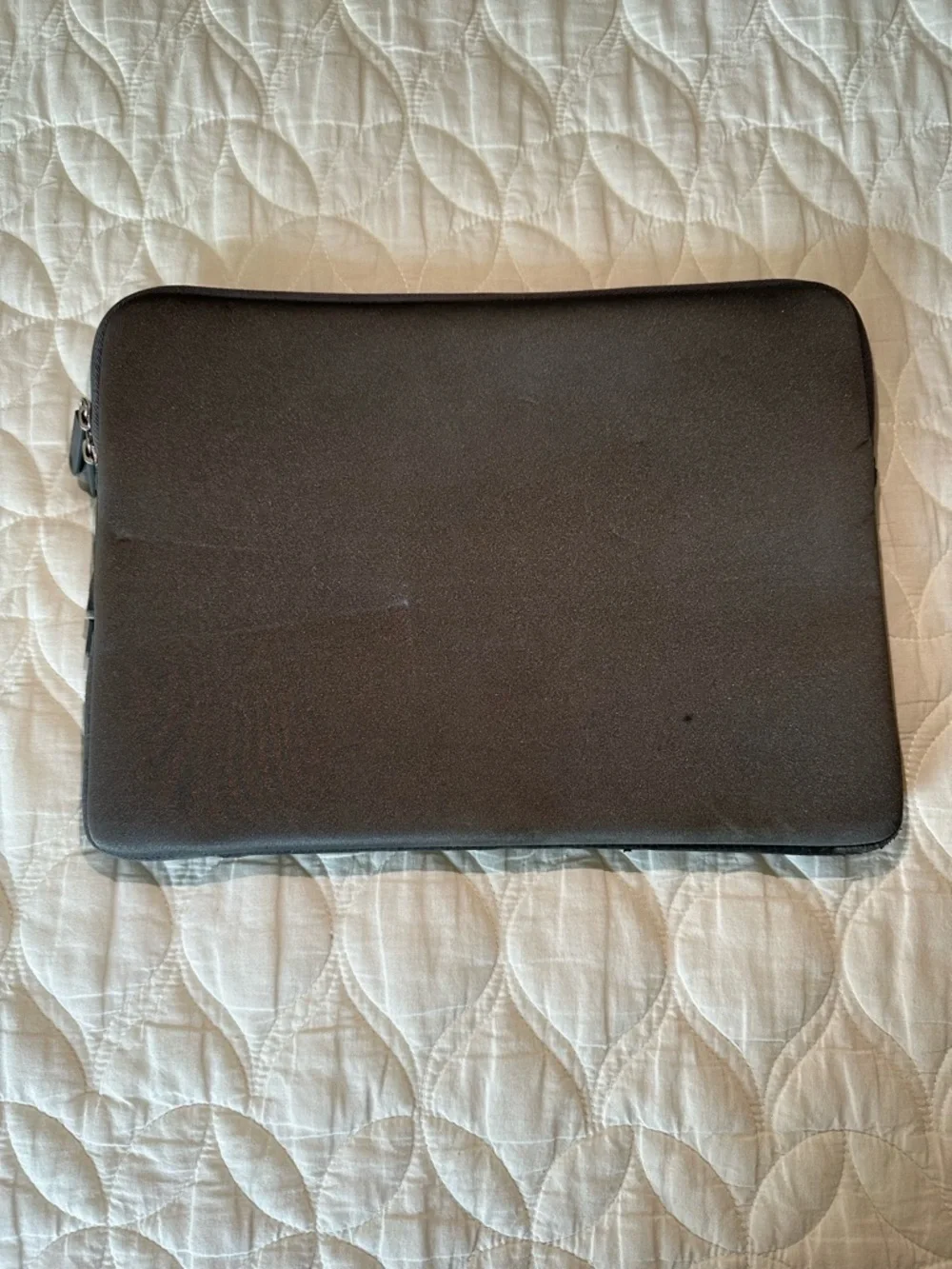 Incase Charcoal Gray Zipped Laptop Sleeve
